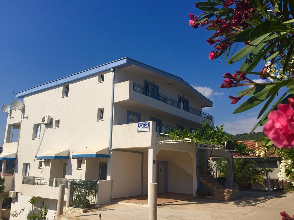 Apartments Ajla ウトイェハ エクステリア 写真