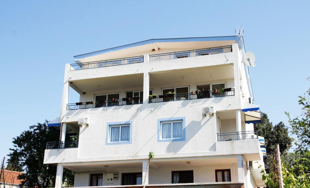 Apartments Ajla ウトイェハ エクステリア 写真