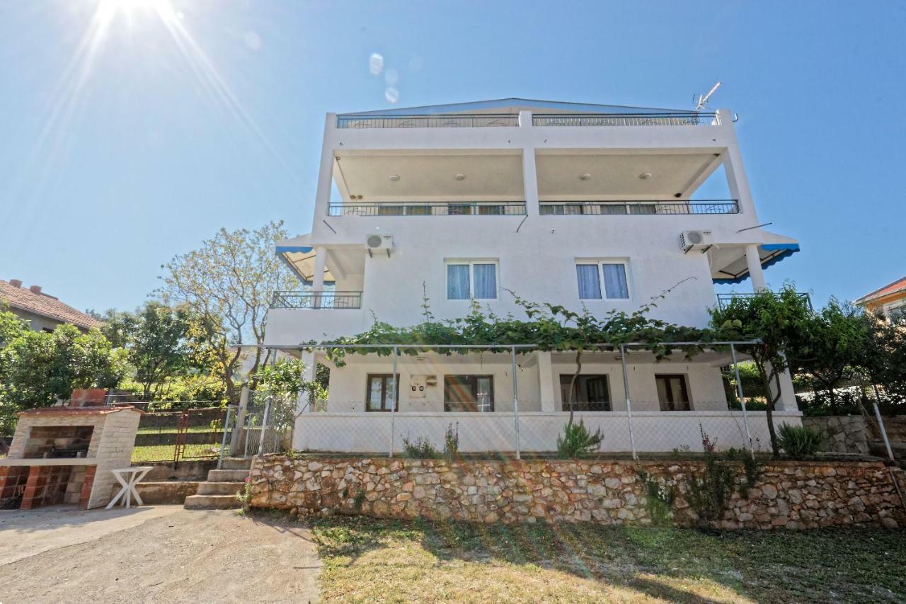 Apartments Ajla ウトイェハ エクステリア 写真
