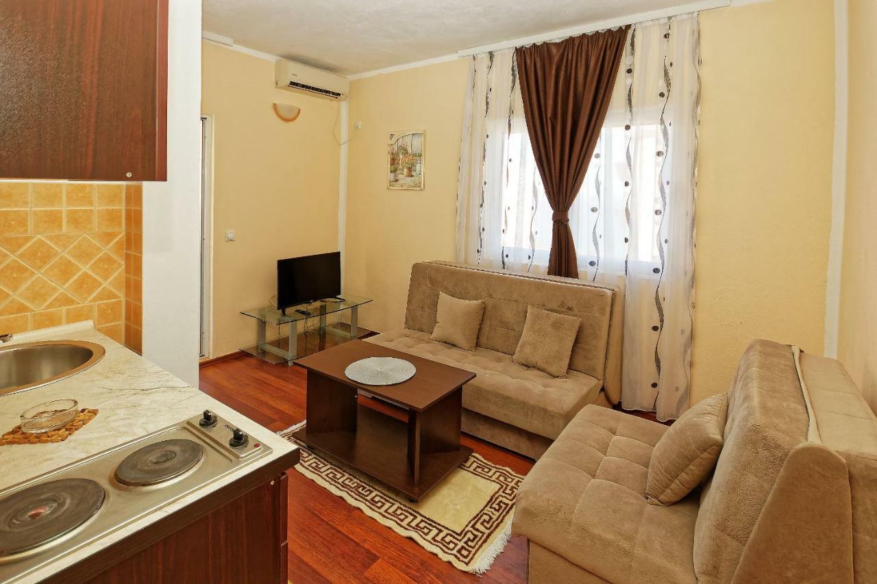 Apartments Ajla ウトイェハ エクステリア 写真